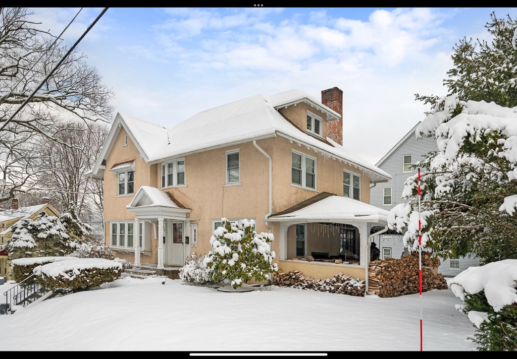 26 Linden Street, Fitchburg, Massachusetts, 2 Bedrooms Bedrooms, 4 Rooms Rooms,1.5 BathroomsBathrooms,Residential Lease,For Rent,Linden Street,73470072