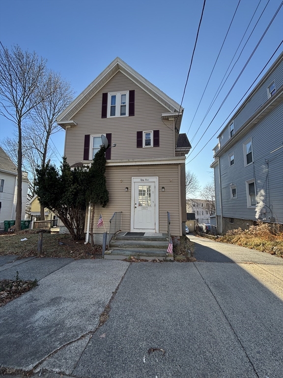 54 Tudor St, Lynn, Massachusetts, 1 Bedroom Bedrooms, 3 Rooms Rooms,1 BathroomBathrooms,Residential Lease,For Rent,Tudor St,73470139