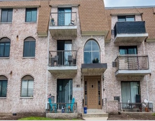 90 High St, Dedham, Massachusetts, 2 Bedrooms Bedrooms, 4 Rooms Rooms,1 BathroomBathrooms,Residential Lease,For Rent,High St,73470312