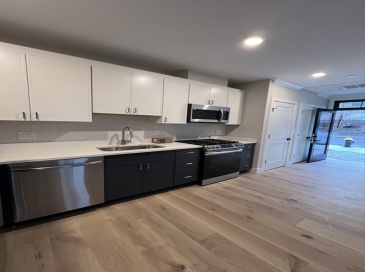 157 Everett St., Boston, Massachusetts, 2 Bedrooms Bedrooms, 4 Rooms Rooms,2 BathroomsBathrooms,Residential Lease,For Rent,Everett St.,73470168