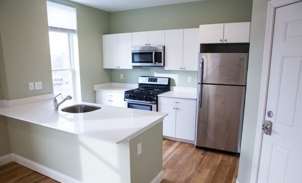 10 Roxbury, Boston, Massachusetts, 1 Bedroom Bedrooms, 3 Rooms Rooms,1 BathroomBathrooms,Residential Lease,For Rent,Roxbury,73470209