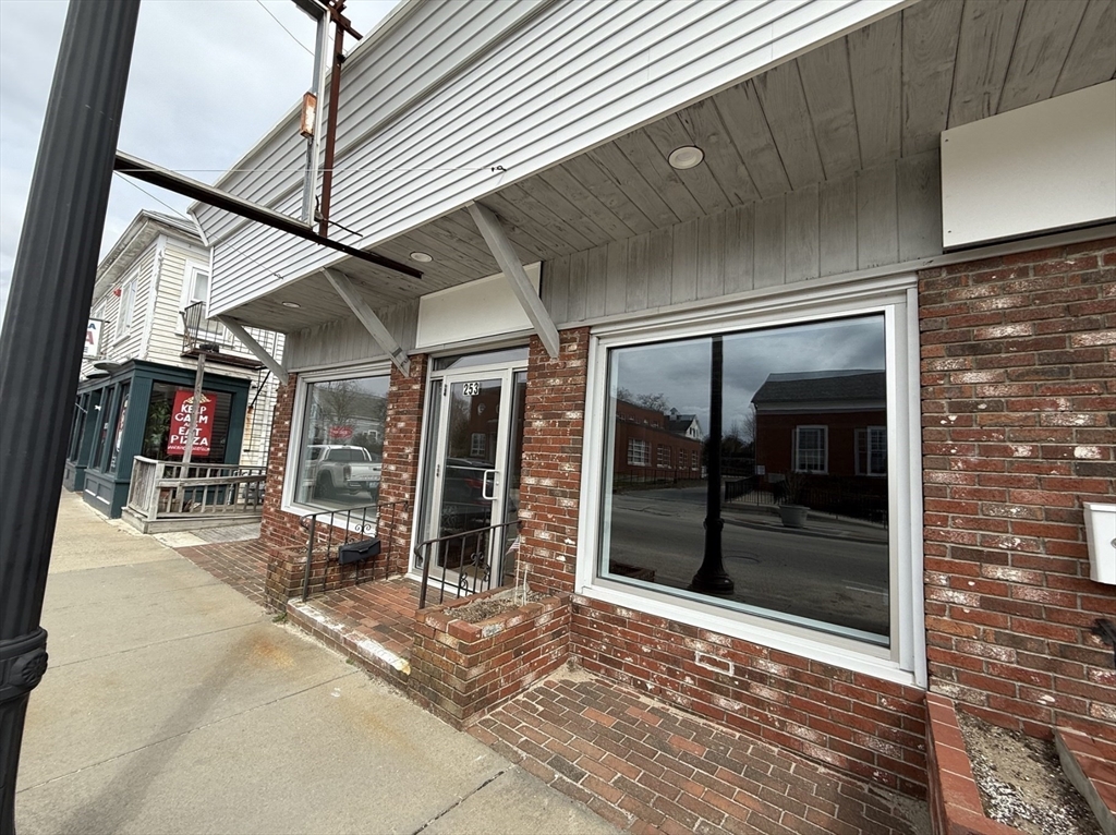 253 Main St, Wareham, Massachusetts, ,Commercial Lease,For Rent,Main St,73470218