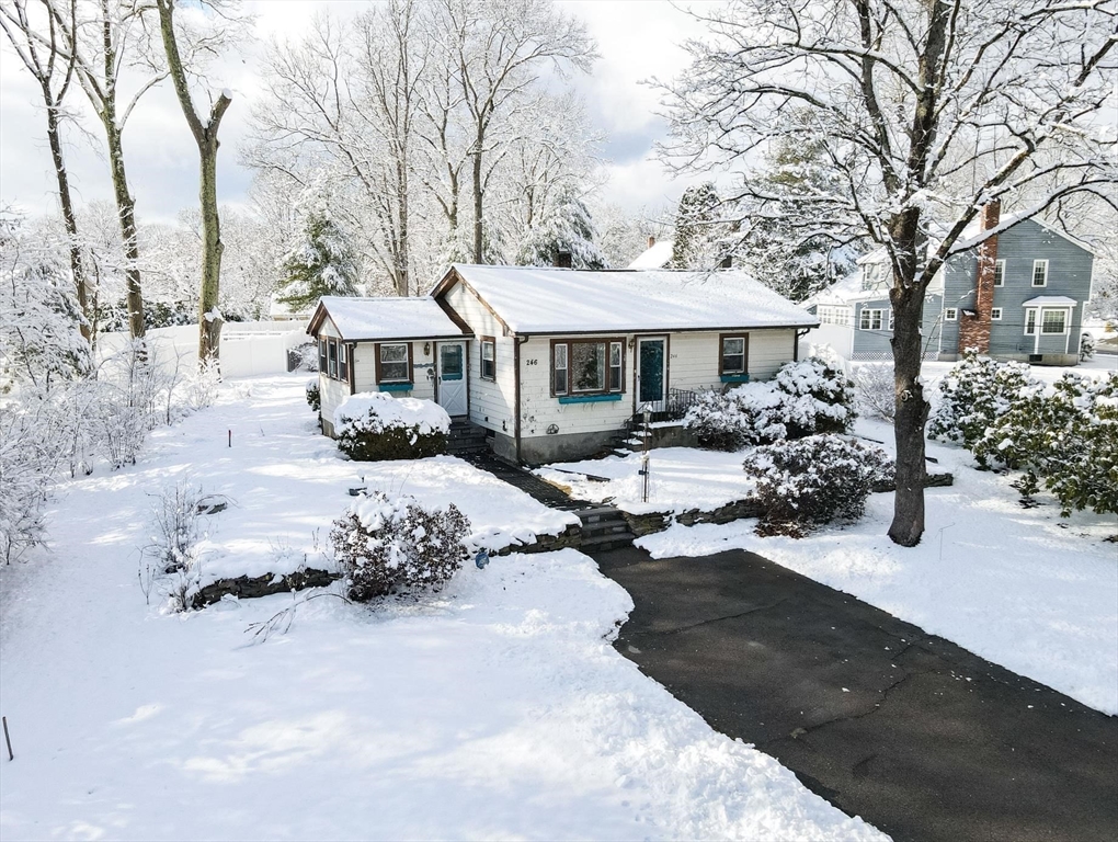 246 Pemberton Street, Walpole, Massachusetts, 3 Bedrooms Bedrooms, 6 Rooms Rooms,2 BathroomsBathrooms,Residential,For Sale,Pemberton Street,73470226