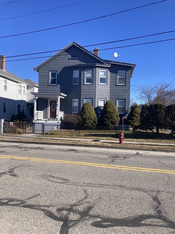 71 Sycamore St, Fairhaven, Massachusetts, 6 Bedrooms Bedrooms, 12 Rooms Rooms,2 BathroomsBathrooms,Residential Income,For Sale,Sycamore St,73470224