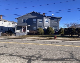 71 Sycamore St, Fairhaven, Massachusetts, 6 Bedrooms Bedrooms, 12 Rooms Rooms,2 BathroomsBathrooms,Residential Income,For Sale,Sycamore St,73470224