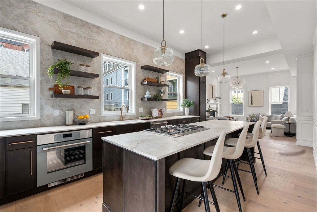 9 Russell, Boston, Massachusetts, 3 Bedrooms Bedrooms, 5 Rooms Rooms,2 BathroomsBathrooms,Residential,For Sale,Russell,73470166