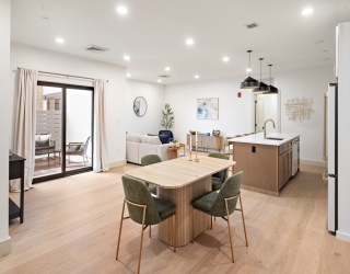 1025 Massachusetts Avenue, Arlington, Massachusetts, 1 Bedroom Bedrooms, 5 Rooms Rooms,2 BathroomsBathrooms,Residential,For Sale,Massachusetts Avenue,73470241