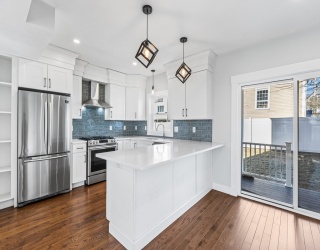 40 Seaview Ave, Winthrop, Massachusetts, 3 Bedrooms Bedrooms, 6 Rooms Rooms,2.5 BathroomsBathrooms,Residential Lease,For Rent,Seaview Ave,73470448