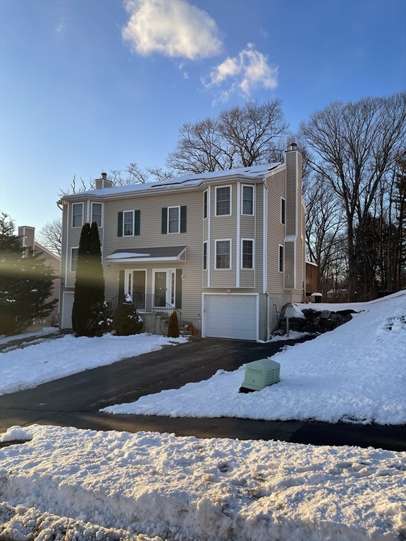 73 Sophia Dr, Worcester, Massachusetts, 3 Bedrooms Bedrooms, 6 Rooms Rooms,2.5 BathroomsBathrooms,Residential,For Sale,Sophia Dr,73470485