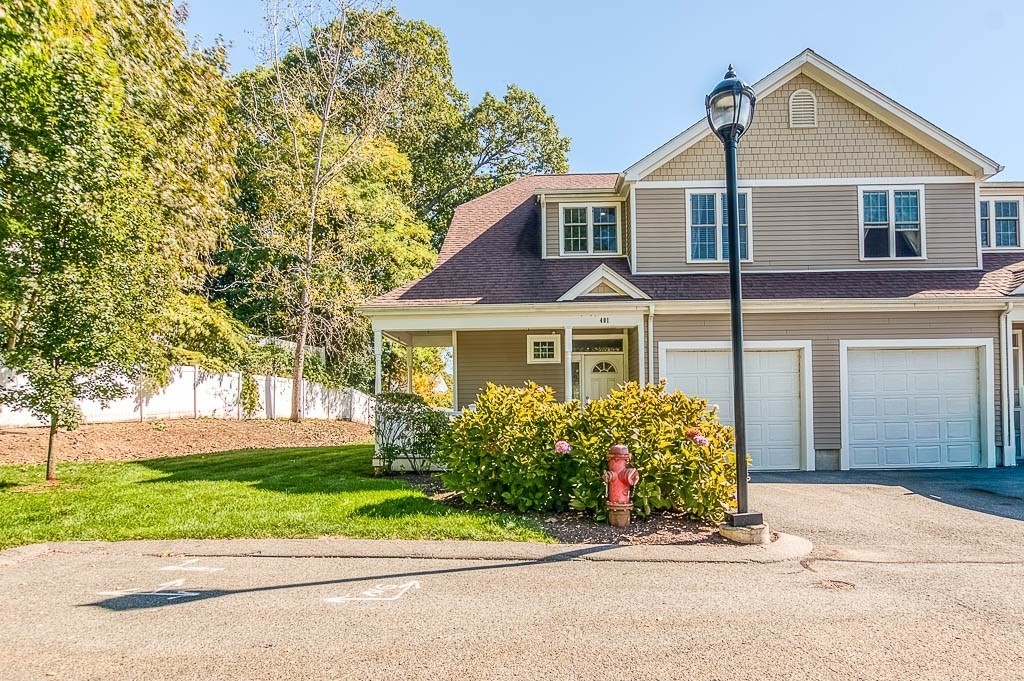 70 Endicott St, Norwood, Massachusetts, 2 Bedrooms Bedrooms, 6 Rooms Rooms,2.5 BathroomsBathrooms,Residential,For Sale,Endicott St,73470498