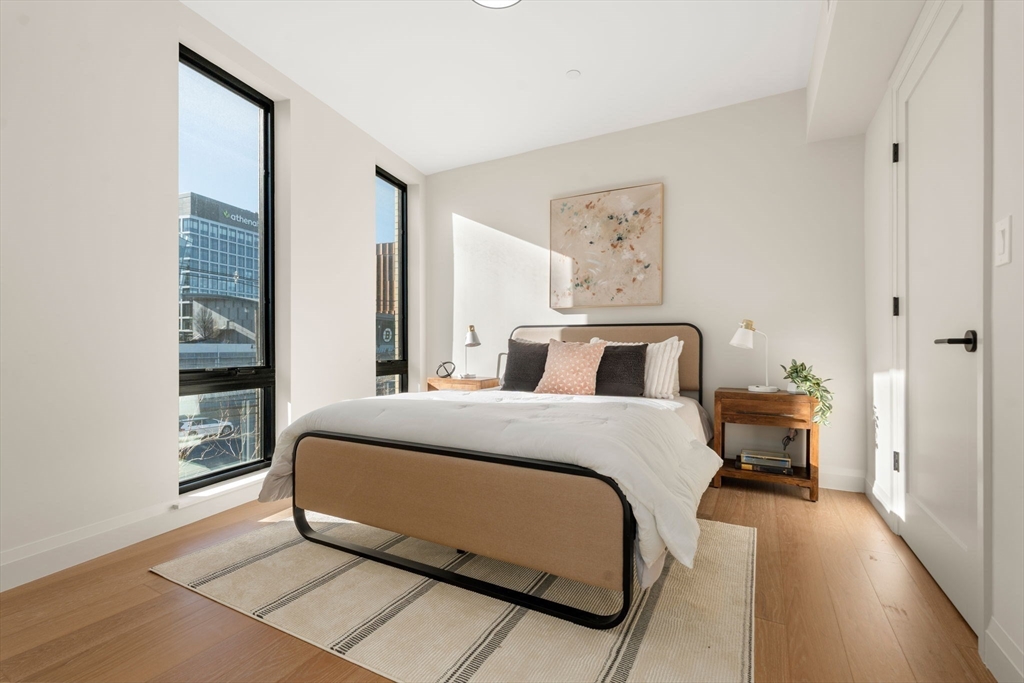 100 Lincoln Street, Boston, Massachusetts, 2 Bedrooms Bedrooms, 5 Rooms Rooms,2 BathroomsBathrooms,Residential,For Sale,Lincoln Street,73470516