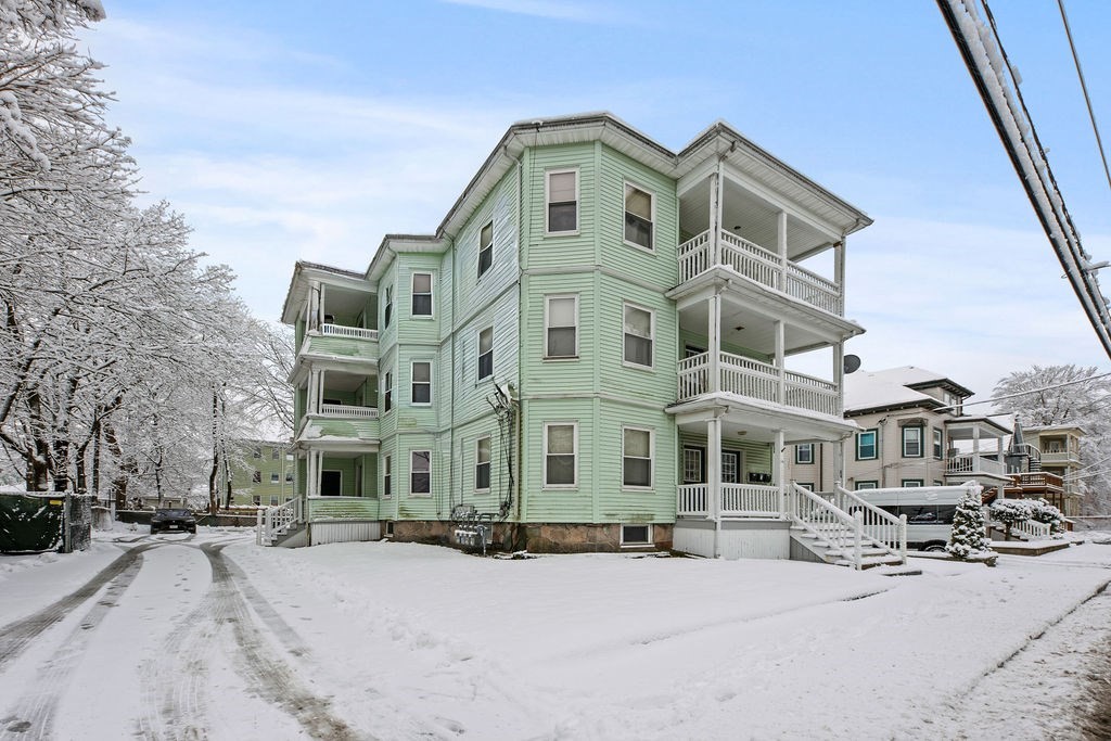 34-36 Hillberg Ave, Brockton, Massachusetts, 9 Bedrooms Bedrooms, 15 Rooms Rooms,3 BathroomsBathrooms,Residential Income,For Sale,Hillberg Ave,73470461