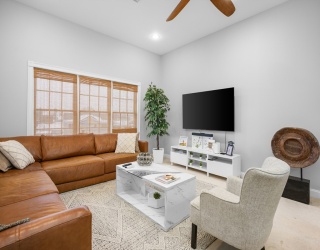 68 Center St, Barnstable, Massachusetts, 2 Bedrooms Bedrooms, 3 Rooms Rooms,2 BathroomsBathrooms,Residential,For Sale,Center St,73470415