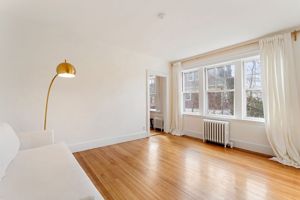 20 Concord Ave, Cambridge, Massachusetts, 1 Bedroom Bedrooms, 3 Rooms Rooms,1 BathroomBathrooms,Residential Lease,For Rent,Concord Ave,73470417