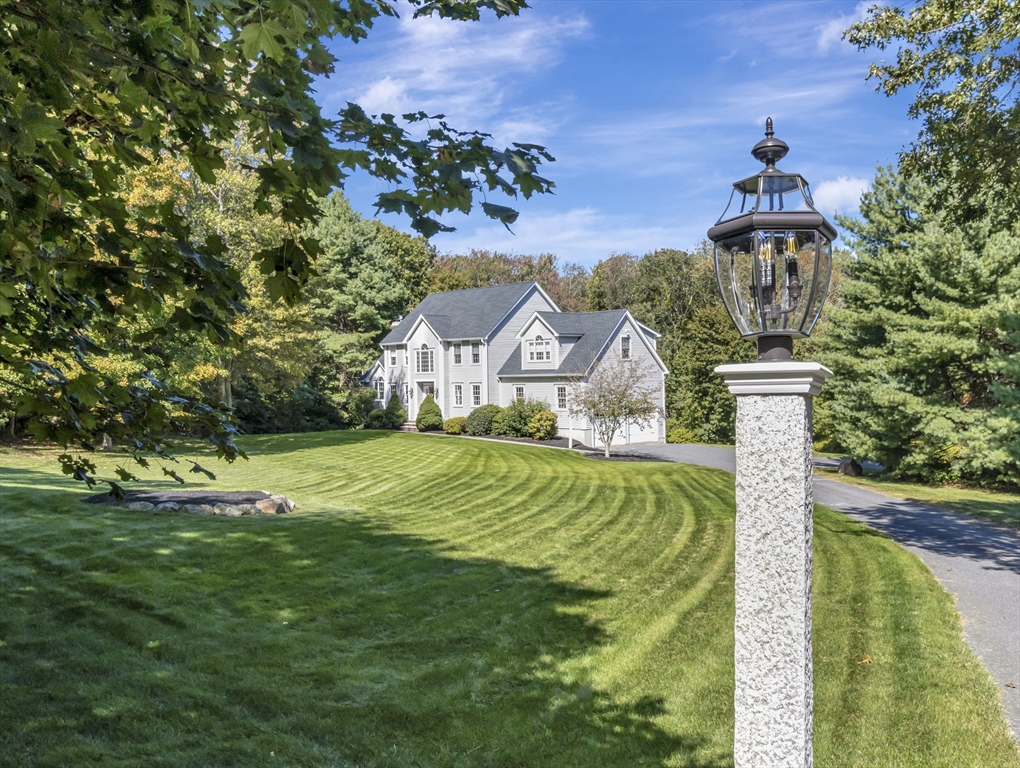 1620 West St, Wrentham, Massachusetts, 4 Bedrooms Bedrooms, 11 Rooms Rooms,3.5 BathroomsBathrooms,Residential,For Sale,West St,73467511