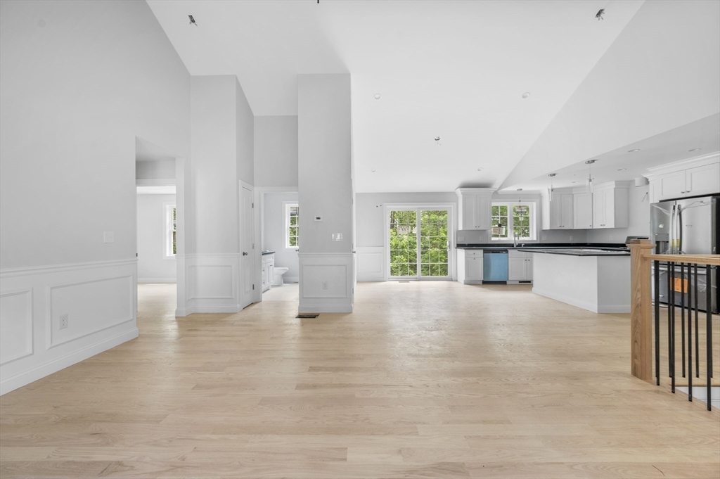 23 South St, Leicester, Massachusetts, 4 Bedrooms Bedrooms, 10 Rooms Rooms,3 BathroomsBathrooms,Residential,For Sale,South St,73379585