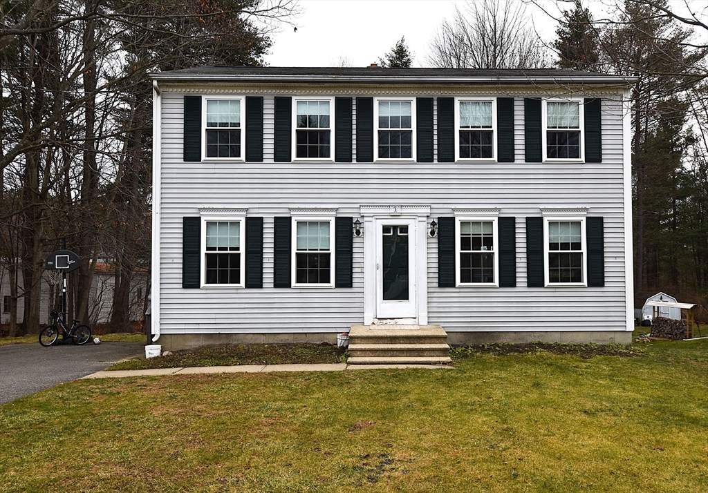 20 Stephanie Dr, Gardner, Massachusetts, 3 Bedrooms Bedrooms, 6 Rooms Rooms,1.5 BathroomsBathrooms,Residential,For Sale,Stephanie Dr,73459255