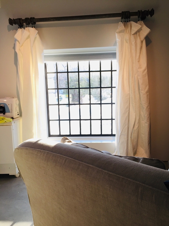 186 Elm St, Hanover, Massachusetts, 1 Bedroom Bedrooms, 2 Rooms Rooms,Residential,For Sale,Elm St,73463814