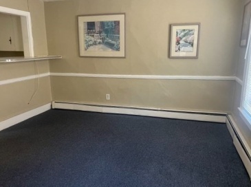 40 W Broadway, Derry, New Hampshire, 1 Bedroom Bedrooms, 3 Rooms Rooms,1 BathroomBathrooms,Residential Lease,For Rent,W Broadway,73447874