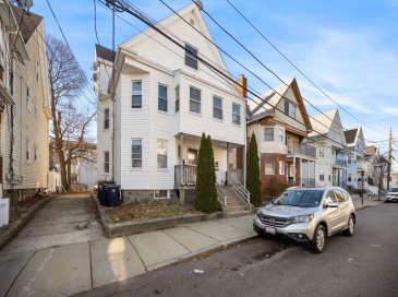 12 Porter St, Everett, Massachusetts, 2 Bedrooms Bedrooms, 5 Rooms Rooms,1 BathroomBathrooms,Residential Lease,For Rent,Porter St,73470581 12 Porter St, Everett, Massachusetts, 2 Bedrooms Bedrooms, 5 Rooms Rooms,1 BathroomBathrooms,Residential Lease,For Rent,Porter St,73470581