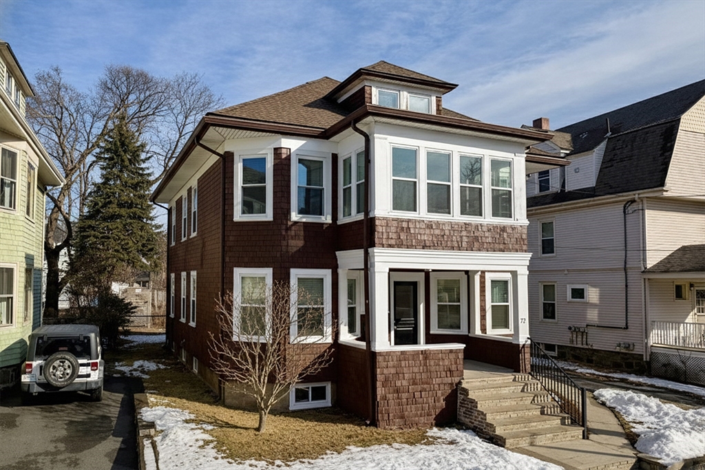 72 Fremont St, Winthrop, Massachusetts, 7 Bedrooms Bedrooms, 12 Rooms Rooms,2 BathroomsBathrooms,Residential Income,For Sale,Fremont St,73470613