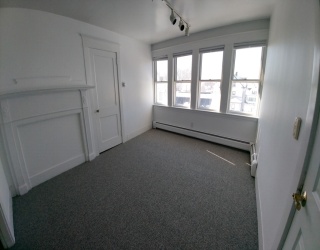 25 Fayette Pl, Taunton, Massachusetts, 2 Bedrooms Bedrooms, 4 Rooms Rooms,1 BathroomBathrooms,Residential Lease,For Rent,Fayette Pl,73470631