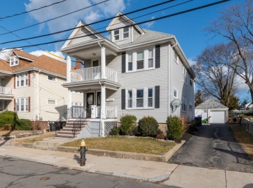 27-29 Rangeley St, Boston, Massachusetts, 5 Bedrooms Bedrooms, 11 Rooms Rooms,2 BathroomsBathrooms,Residential Income,For Sale,Rangeley St,73470652
