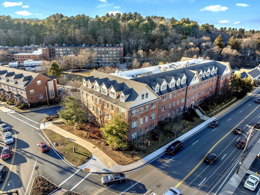 1 Powder Mill Sq, Andover, Massachusetts, 2 Bedrooms Bedrooms, 4 Rooms Rooms,1 BathroomBathrooms,Residential,For Sale,Powder Mill Sq,73470671