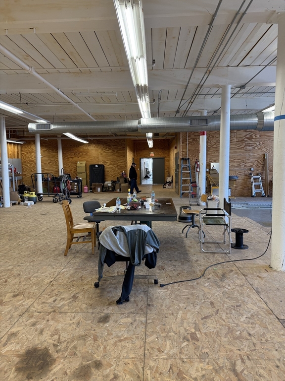 657 Qaurry St, Fall River, Massachusetts, ,Commercial Lease,For Rent,Qaurry St,73470699