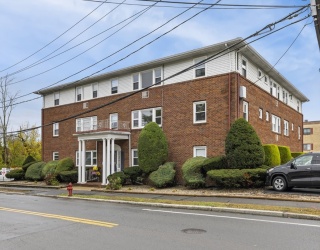 100 Magnolia Avenue, Lynn, Massachusetts, 1 Bedroom Bedrooms, 3 Rooms Rooms,1 BathroomBathrooms,Residential,For Sale,Magnolia Avenue,73470614