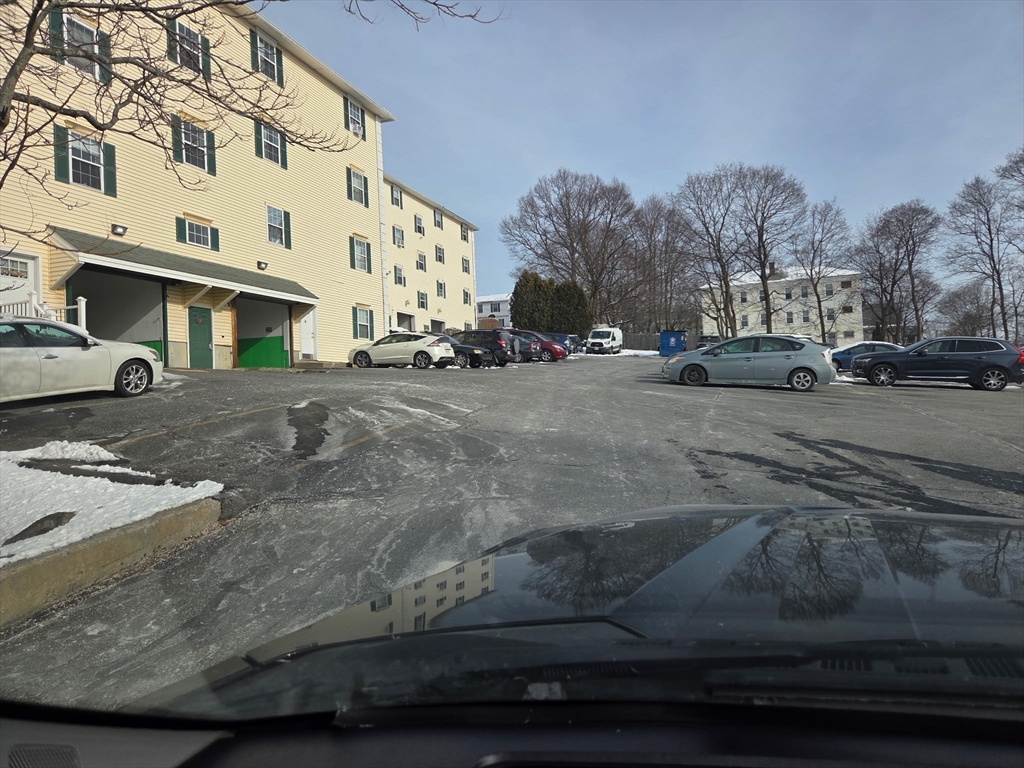 46 Edgeworth, Worcester, Massachusetts, 2 Bedrooms Bedrooms, 5 Rooms Rooms,1 BathroomBathrooms,Residential Lease,For Rent,Edgeworth,73470742