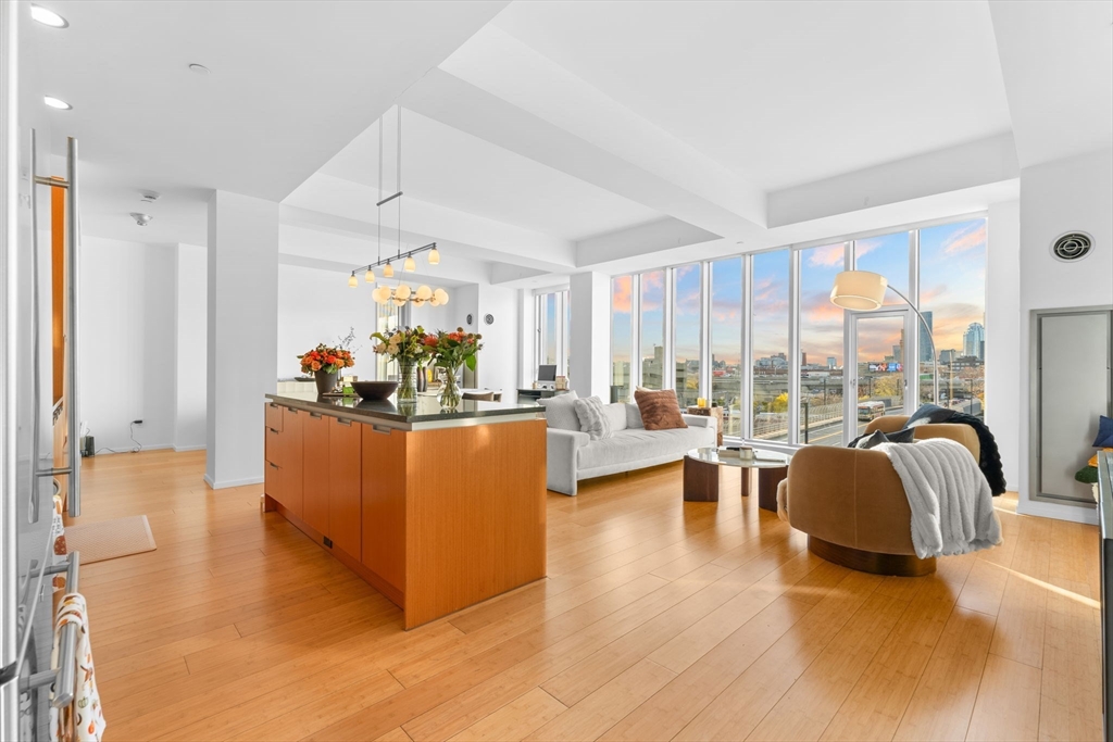 141 Dorchester Ave, Boston, Massachusetts, 2 Bedrooms Bedrooms, 5 Rooms Rooms,2 BathroomsBathrooms,Residential,For Sale,Dorchester Ave,73470752