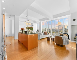 141 Dorchester Ave, Boston, Massachusetts, 2 Bedrooms Bedrooms, 5 Rooms Rooms,2 BathroomsBathrooms,Residential,For Sale,Dorchester Ave,73470752