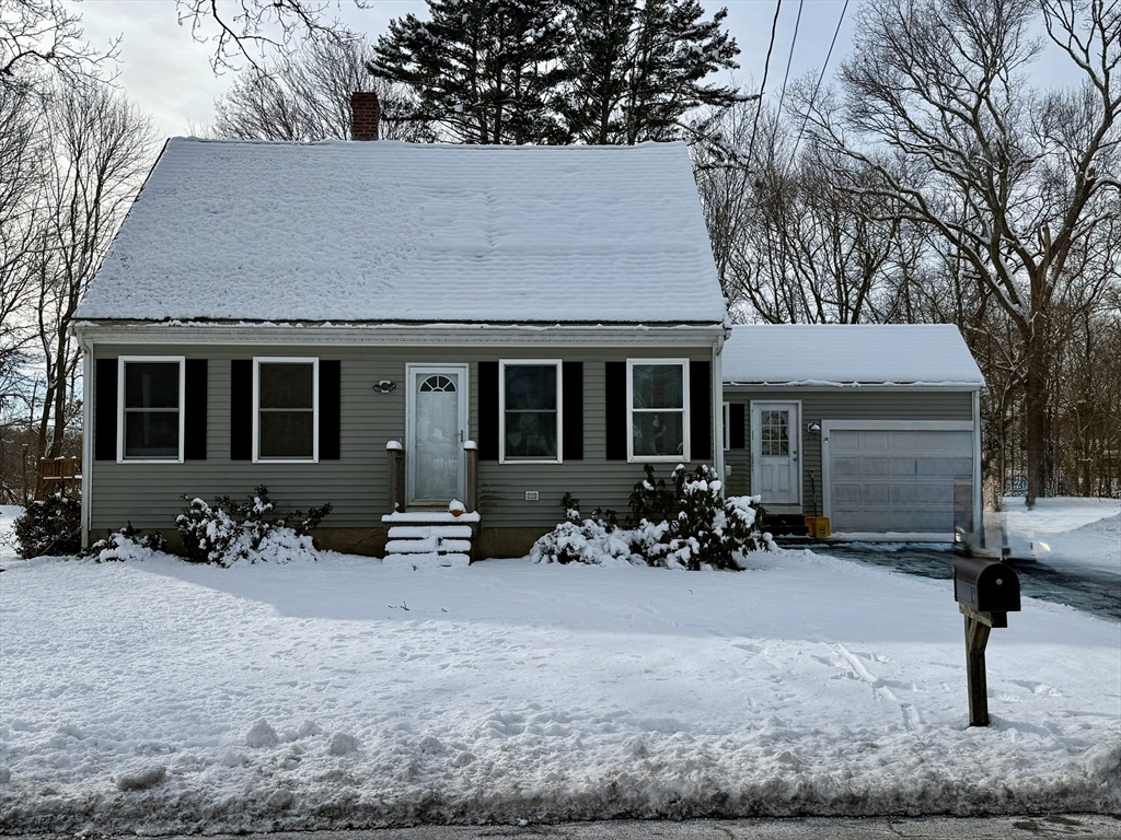 7 Bridge Street, Lakeville, Massachusetts, 3 Bedrooms Bedrooms, 5 Rooms Rooms,1 BathroomBathrooms,Residential,For Sale,Bridge Street,73470784