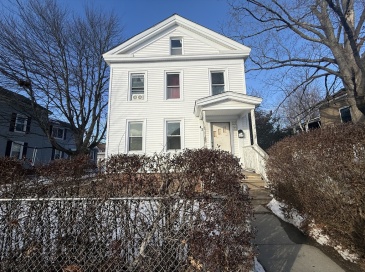 42 Florence St, Springfield, Massachusetts, 8 Bedrooms Bedrooms, 14 Rooms Rooms,2 BathroomsBathrooms,Residential Income,For Sale,Florence St,73470809