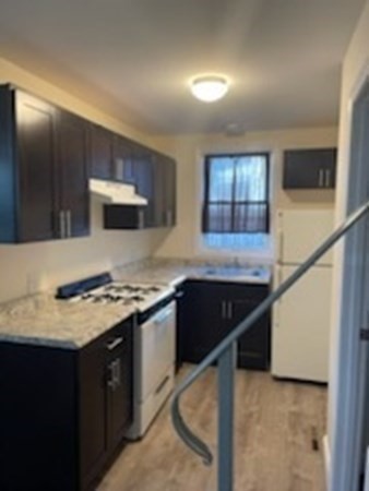 100 Smith Street, Fall River, Massachusetts, 2 Bedrooms Bedrooms, 3 Rooms Rooms,1 BathroomBathrooms,Residential Lease,For Rent,Smith Street,73470819