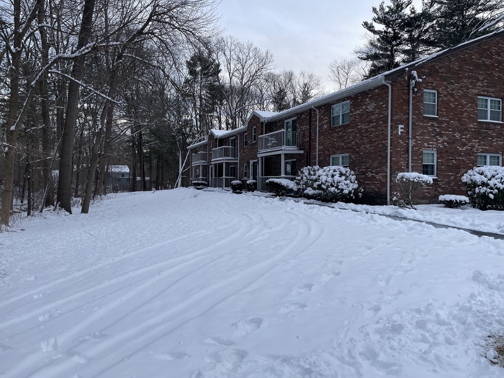 22 Kingswood, Abington, Massachusetts, 1 Bedroom Bedrooms, 4 Rooms Rooms,1 BathroomBathrooms,Residential,For Sale,Kingswood,73470817