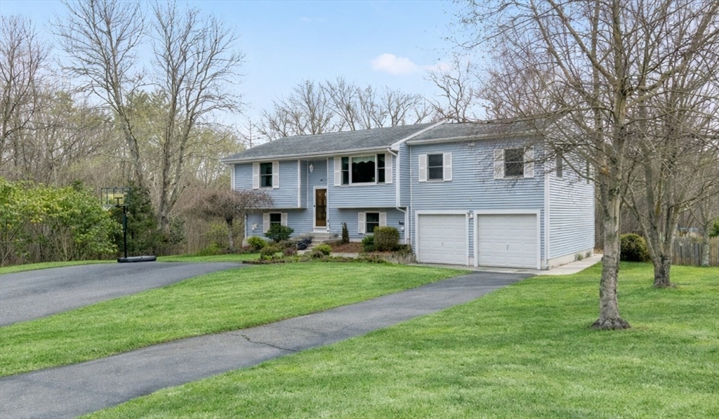 377 Read St, Seekonk, Massachusetts, 3 Bedrooms Bedrooms, 7 Rooms Rooms,1.5 BathroomsBathrooms,Residential,For Sale,Read St,73470834