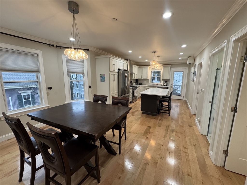 11 Eliot, Boston, Massachusetts, 2 Bedrooms Bedrooms, 5 Rooms Rooms,2 BathroomsBathrooms,Residential Lease,For Rent,Eliot,73470853