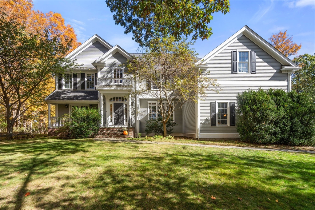 2 Skyview Ln, Sudbury, Massachusetts, 4 Bedrooms Bedrooms, 11 Rooms Rooms,4.5 BathroomsBathrooms,Residential,For Sale,Skyview Ln,73470647