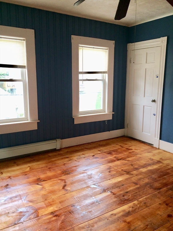 8 Grant, Marlborough, Massachusetts, 4 Bedrooms Bedrooms, 8 Rooms Rooms,1 BathroomBathrooms,Residential Lease,For Rent,Grant,73470876