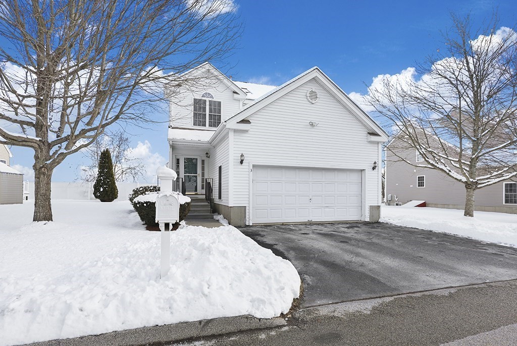 3 Gerry Dr, Hudson, Massachusetts, 3 Bedrooms Bedrooms, 6 Rooms Rooms,2.5 BathroomsBathrooms,Residential,For Sale,Gerry Dr,73470890