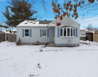 130 Spear Rd, Springfield, Massachusetts, 3 Bedrooms Bedrooms, 6 Rooms Rooms,1 BathroomBathrooms,Residential,For Sale,Spear Rd,73470965