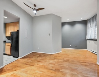 350 W 4th St, Boston, Massachusetts, 1 Bedroom Bedrooms, 3 Rooms Rooms,1 BathroomBathrooms,Residential,For Sale,W 4th St,73470971