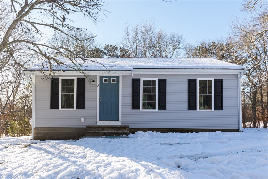11 Womponoag Rd, Plymouth, Massachusetts, 2 Bedrooms Bedrooms, 4 Rooms Rooms,1 BathroomBathrooms,Residential,For Sale,Womponoag Rd,73470995