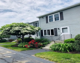 220 Park St, North Attleboro, Massachusetts, 2 Bedrooms Bedrooms, 5 Rooms Rooms,1.5 BathroomsBathrooms,Residential Lease,For Rent,Park St,73470997