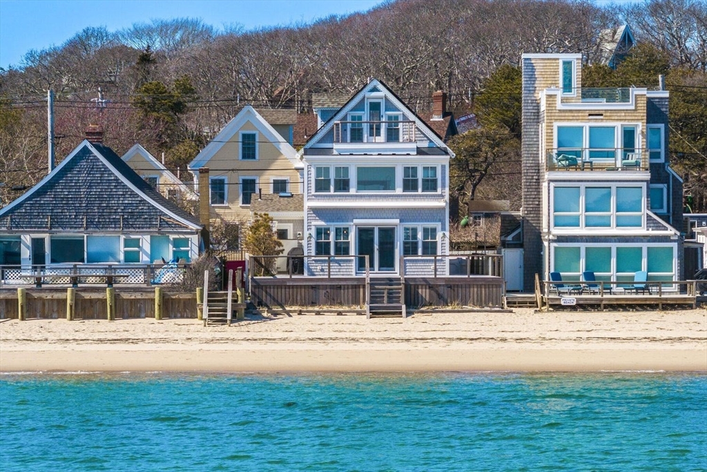 613 Commercial St, Provincetown, Massachusetts, 4 Bedrooms Bedrooms, 7 Rooms Rooms,3 BathroomsBathrooms,Residential,For Sale,Commercial St,73471008