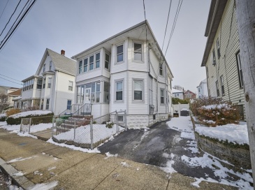 22 Burget Ave, Medford, Massachusetts, 3 Bedrooms Bedrooms, 7 Rooms Rooms,1 BathroomBathrooms,Residential Lease,For Rent,Burget Ave,73471009