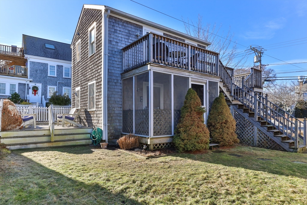 49 Bradford St, Provincetown, Massachusetts, 2 Bedrooms Bedrooms, 4 Rooms Rooms,1.5 BathroomsBathrooms,Residential,For Sale,Bradford St,73471015