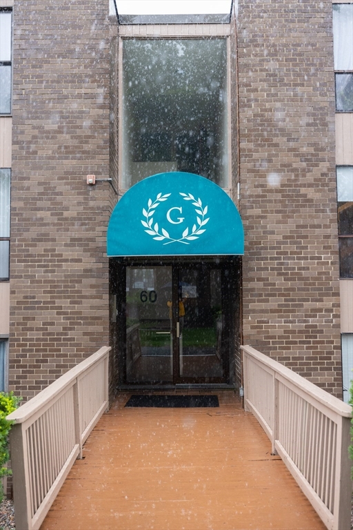 60 Shrewsbury Green Dr, Shrewsbury, Massachusetts, 2 Bedrooms Bedrooms, 4 Rooms Rooms,1 BathroomBathrooms,Residential,For Sale,Shrewsbury Green Dr,73470979